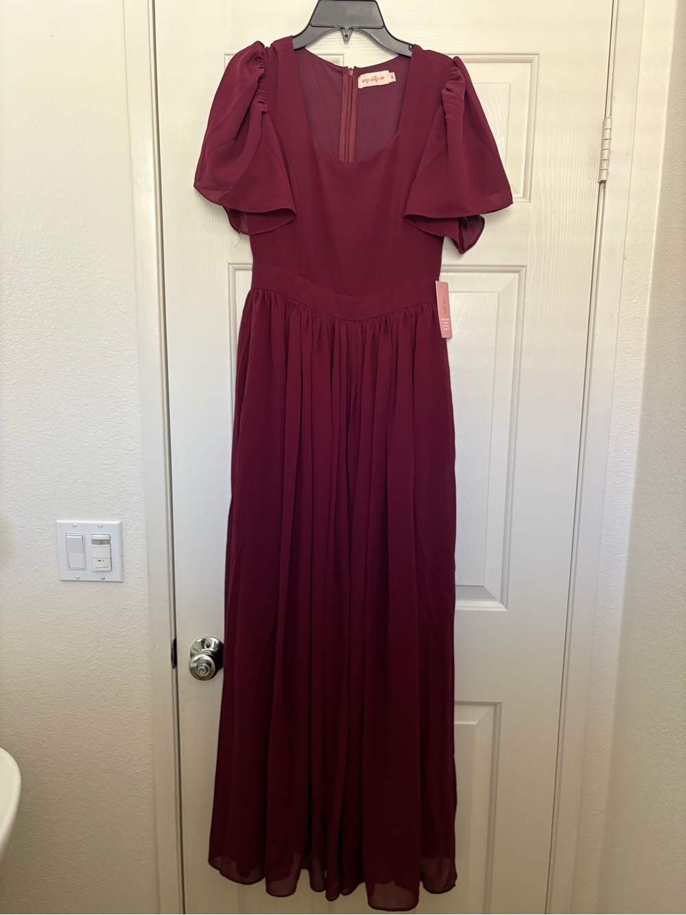 Ivy City Co Abbie Dress in Wine Chiffon size 0 NWT - Picture 3 of 5